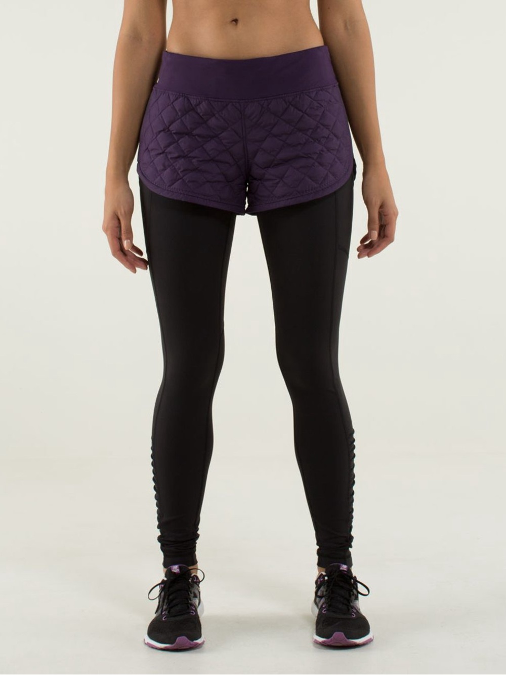 Lululemon Athletica Hot Cheeks Short
In Deep Zinfandel Size: 8